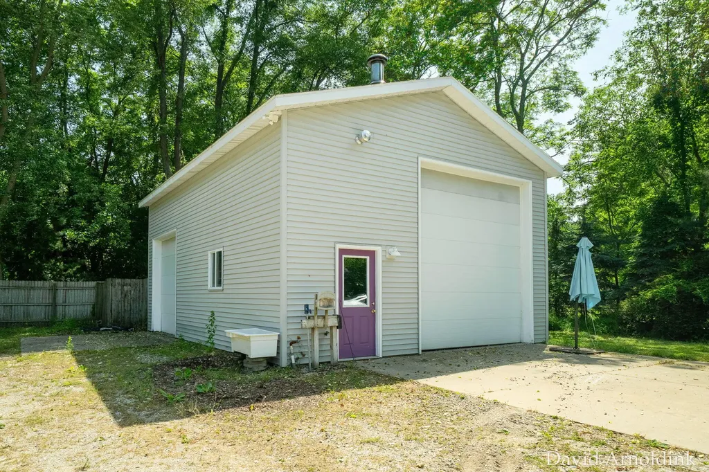 624 S 160th Avenue Park Township MI 49423