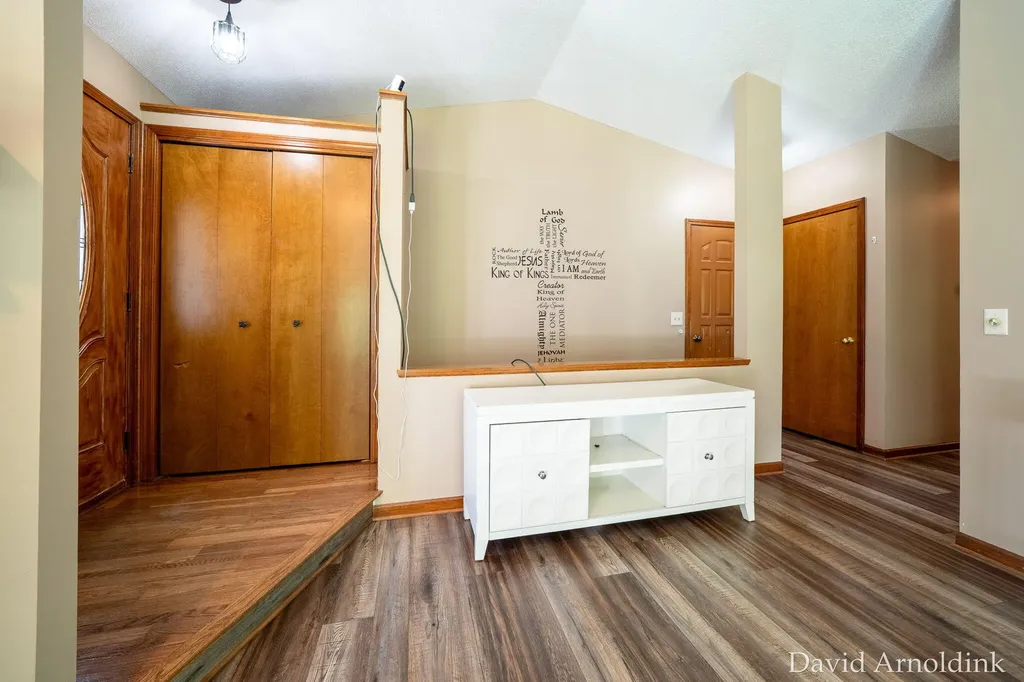 624 S 160th Avenue Park Township MI 49423