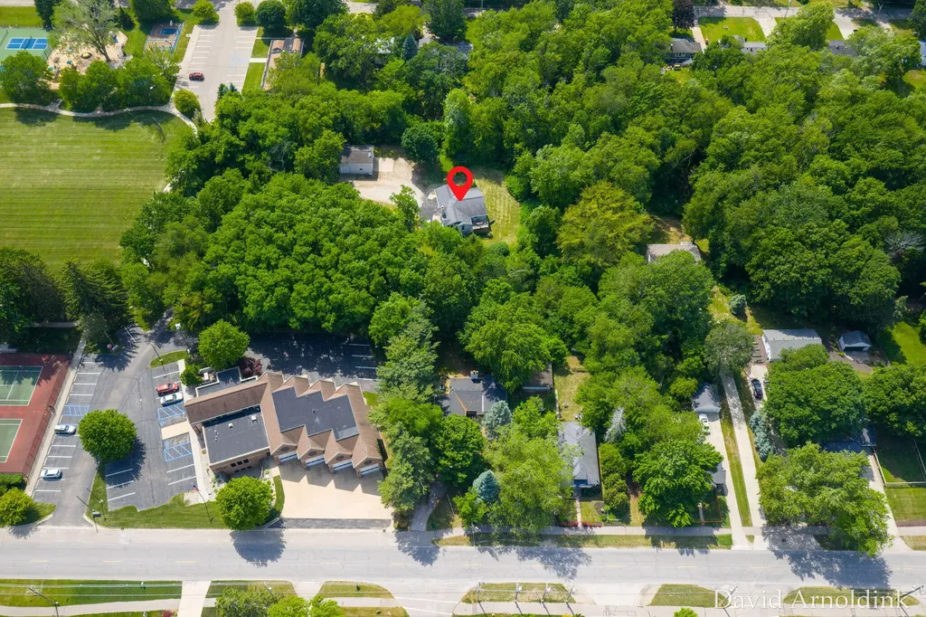 624 S 160th Avenue Park Township MI 49423