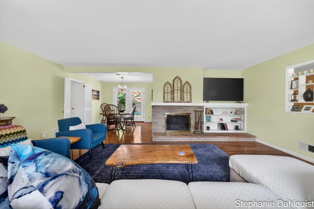 621 E Sunset Drive North Muskegon City MI 49445