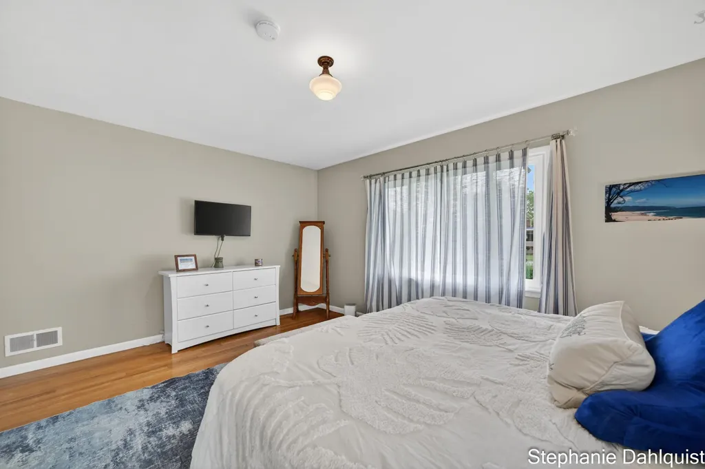 621 E Sunset Drive North Muskegon City MI 49445