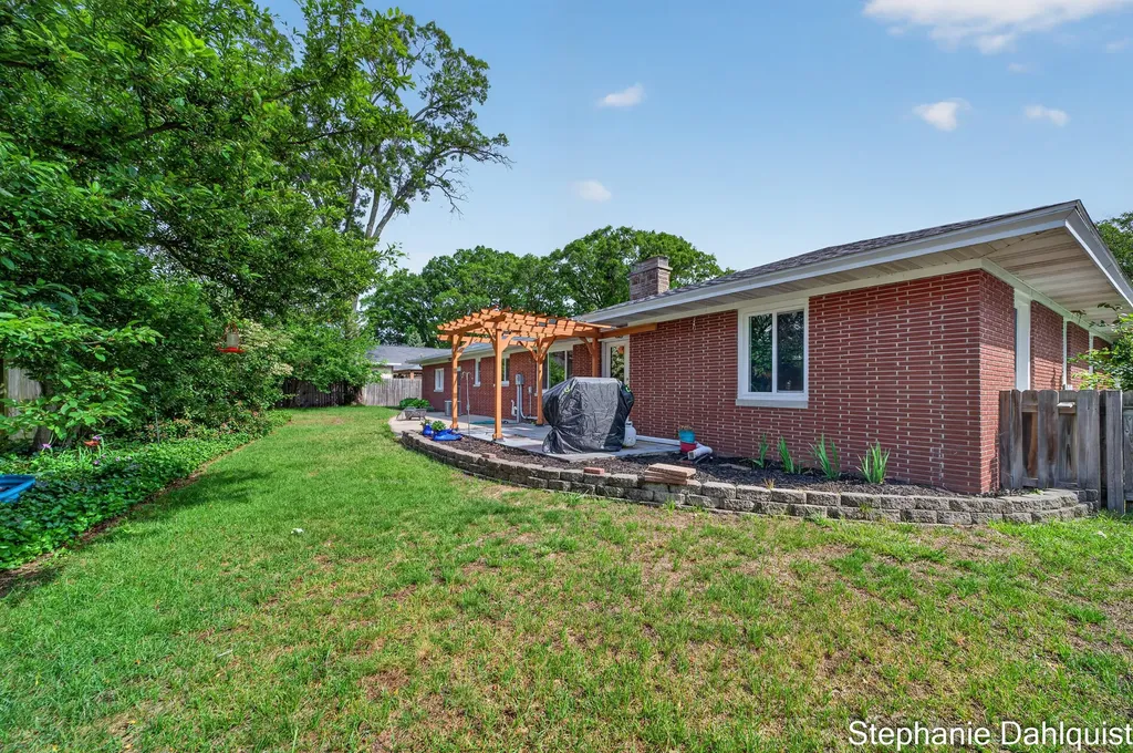 621 E Sunset Drive North Muskegon City MI 49445