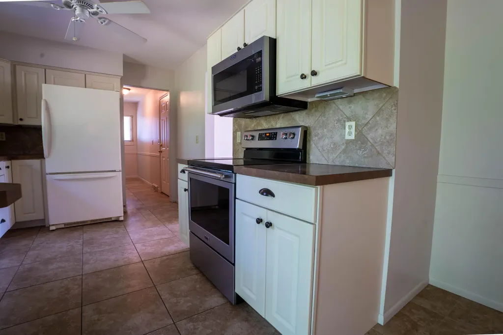 3127 Haverhill Court Roosevelt Park City MI 49441