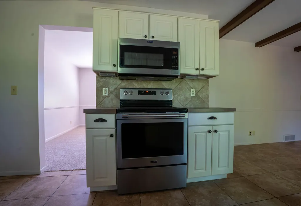 3127 Haverhill Court Roosevelt Park City MI 49441