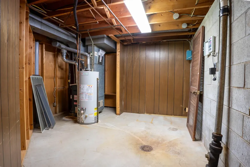 3127 Haverhill Court Roosevelt Park City MI 49441