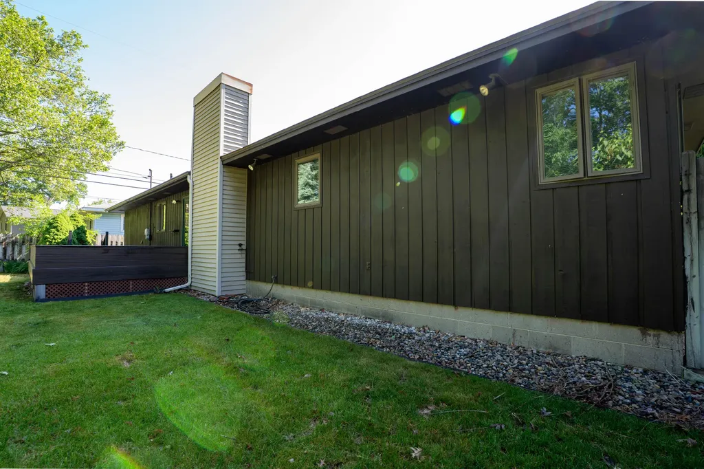 3127 Haverhill Court Roosevelt Park City MI 49441