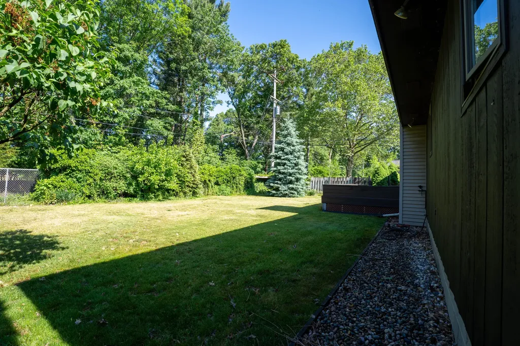 3127 Haverhill Court Roosevelt Park City MI 49441