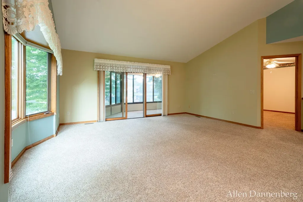 1946 Lakeview Drive Zeeland Charter Township MI 49464