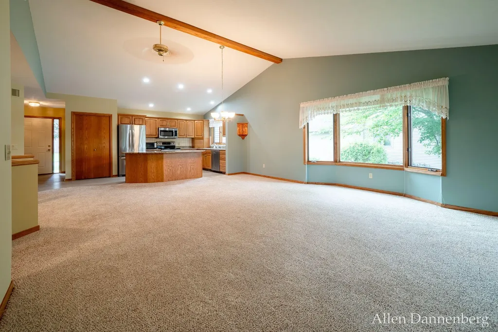 1946 Lakeview Drive Zeeland Charter Township MI 49464