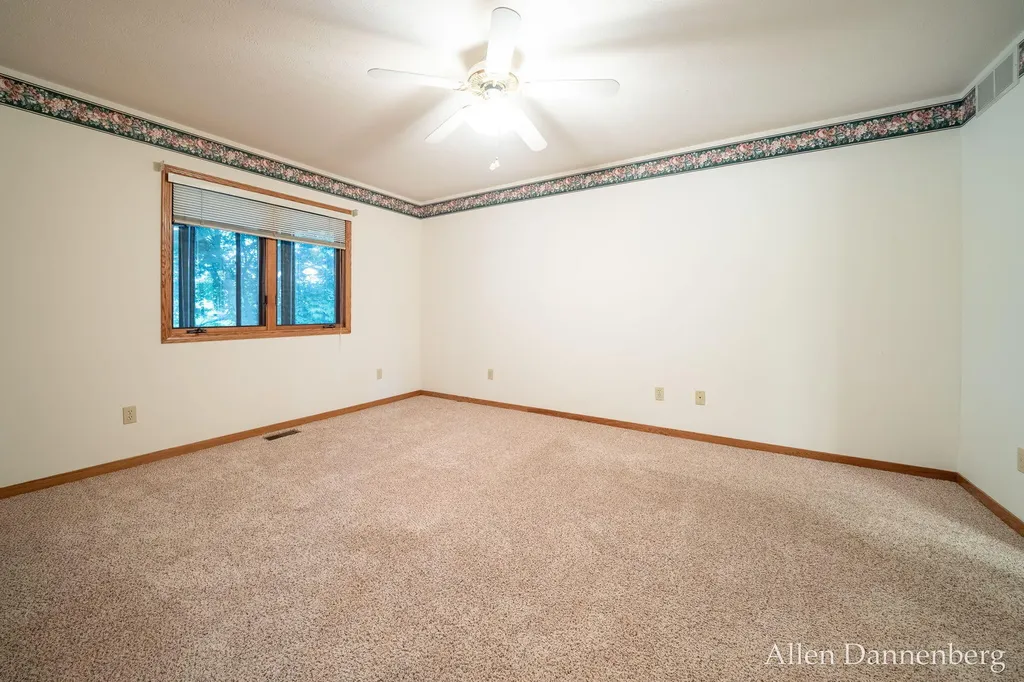 1946 Lakeview Drive Zeeland Charter Township MI 49464