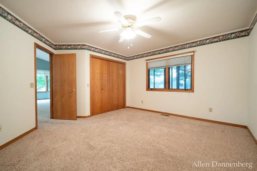 1946 Lakeview Drive Zeeland Charter Township MI 49464