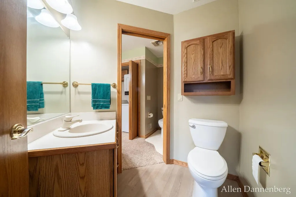 1946 Lakeview Drive Zeeland Charter Township MI 49464