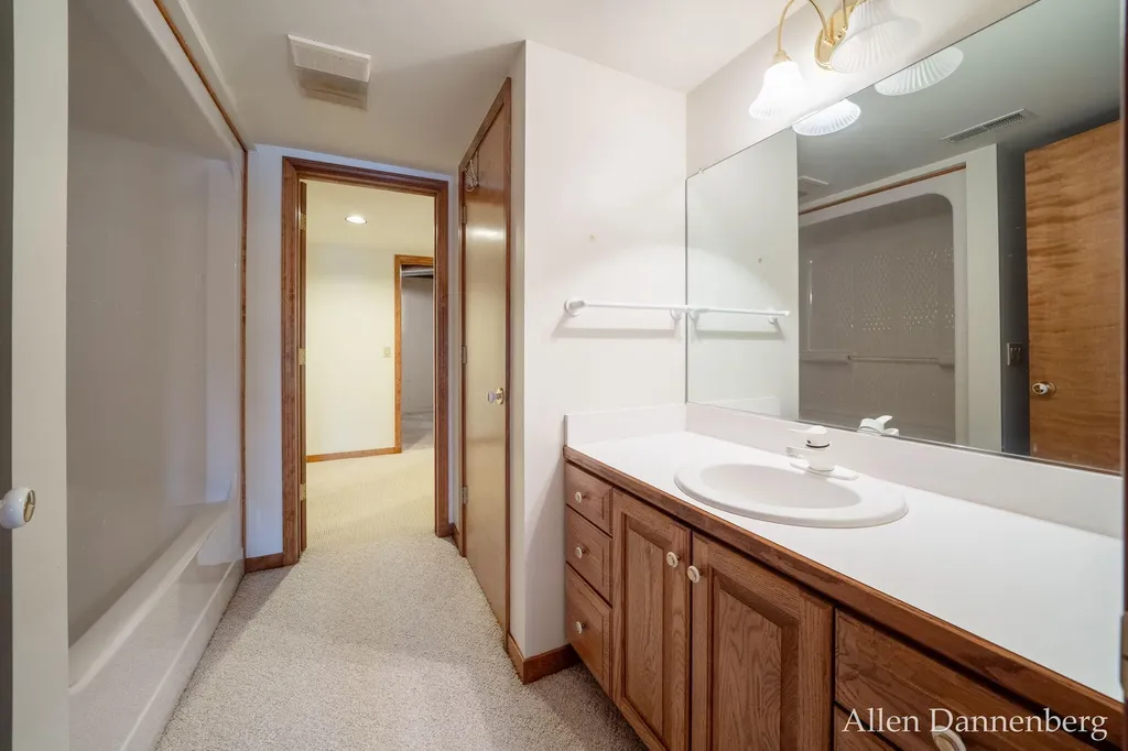 1946 Lakeview Drive Zeeland Charter Township MI 49464