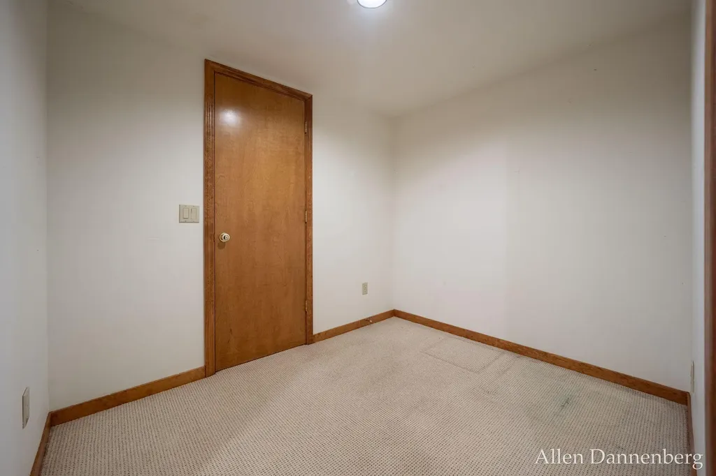 1946 Lakeview Drive Zeeland Charter Township MI 49464