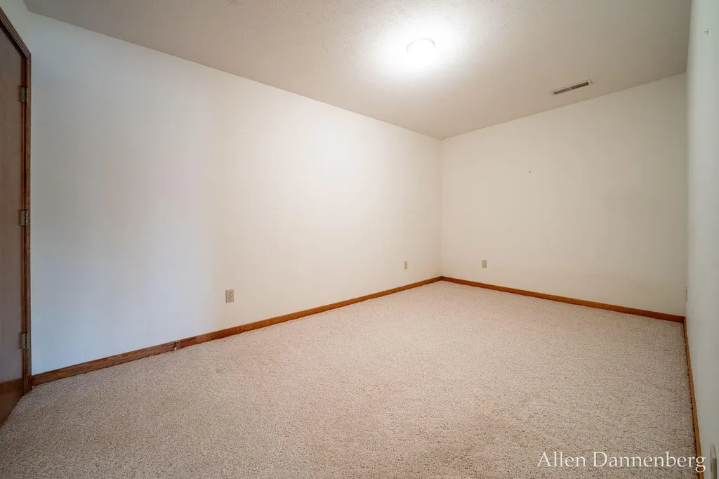 1946 Lakeview Drive Zeeland Charter Township MI 49464