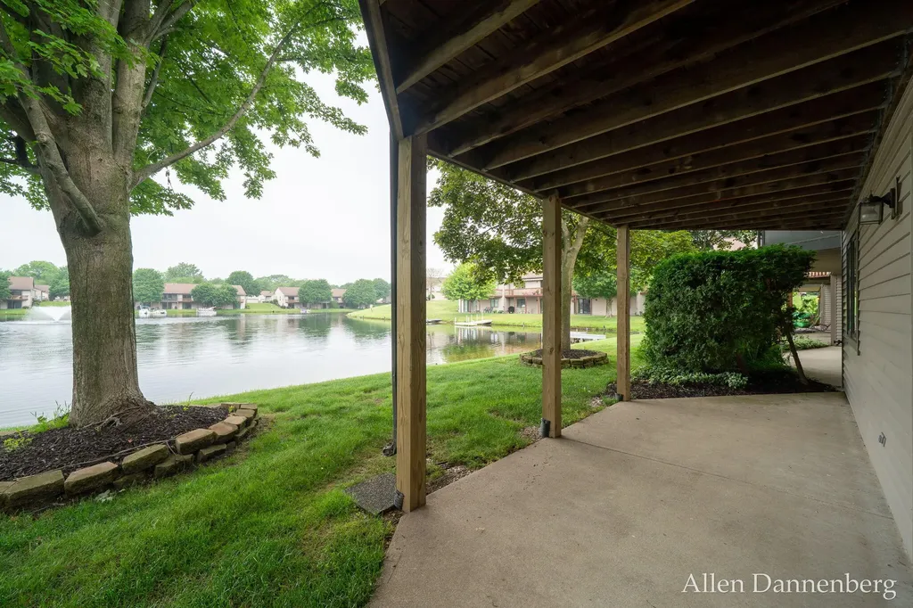 1946 Lakeview Drive Zeeland Charter Township MI 49464