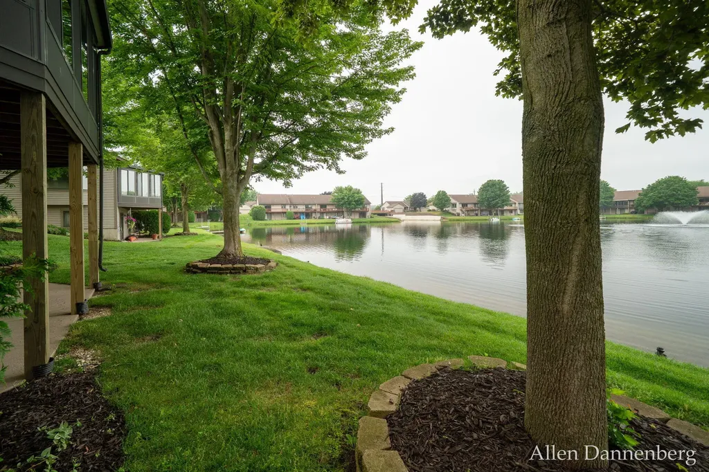 1946 Lakeview Drive Zeeland Charter Township MI 49464