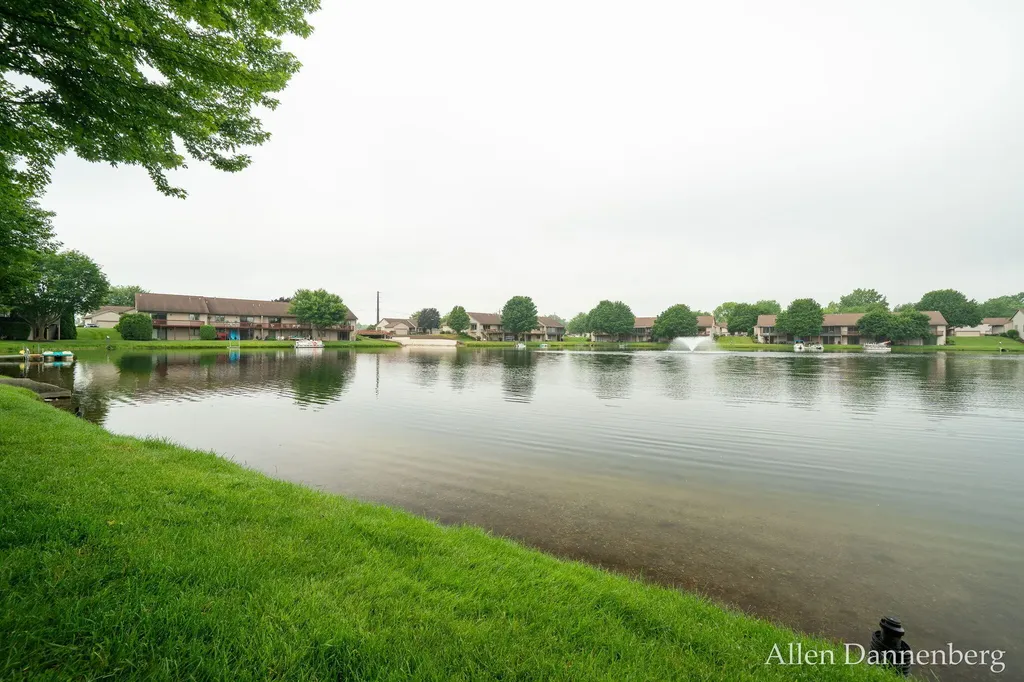 1946 Lakeview Drive Zeeland Charter Township MI 49464
