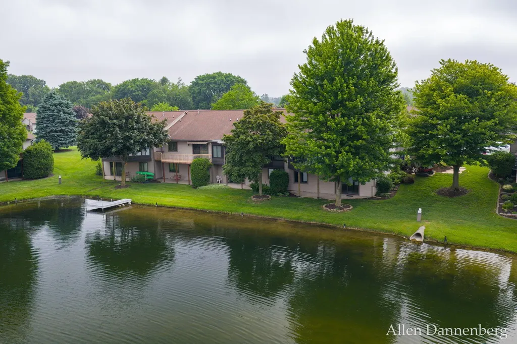 1946 Lakeview Drive Zeeland Charter Township MI 49464