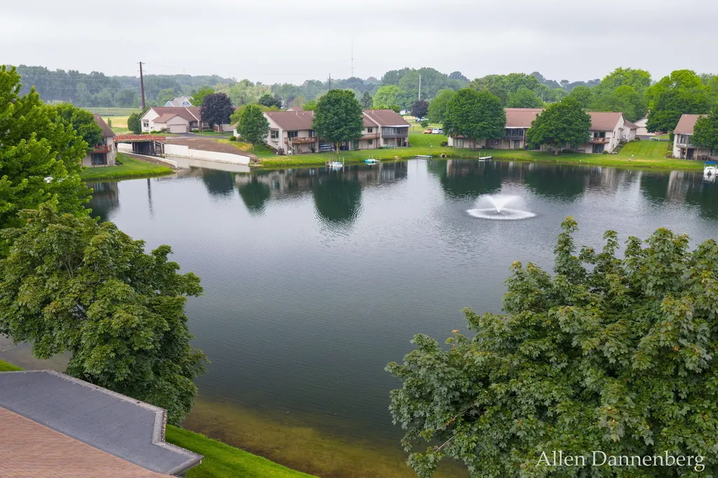 1946 Lakeview Drive Zeeland Charter Township MI 49464