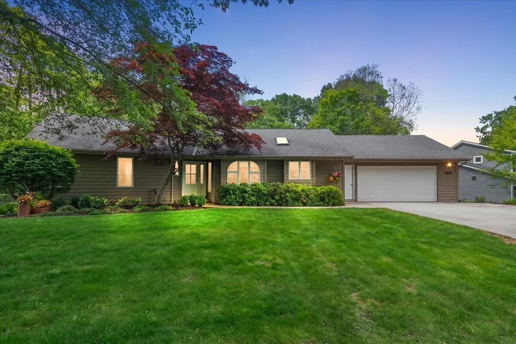 368 S Lakeshore Drive Park Township MI 49424