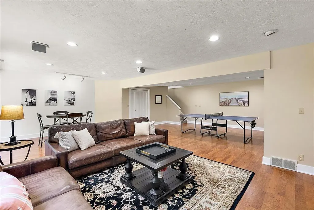 368 S Lakeshore Drive Park Township MI 49424