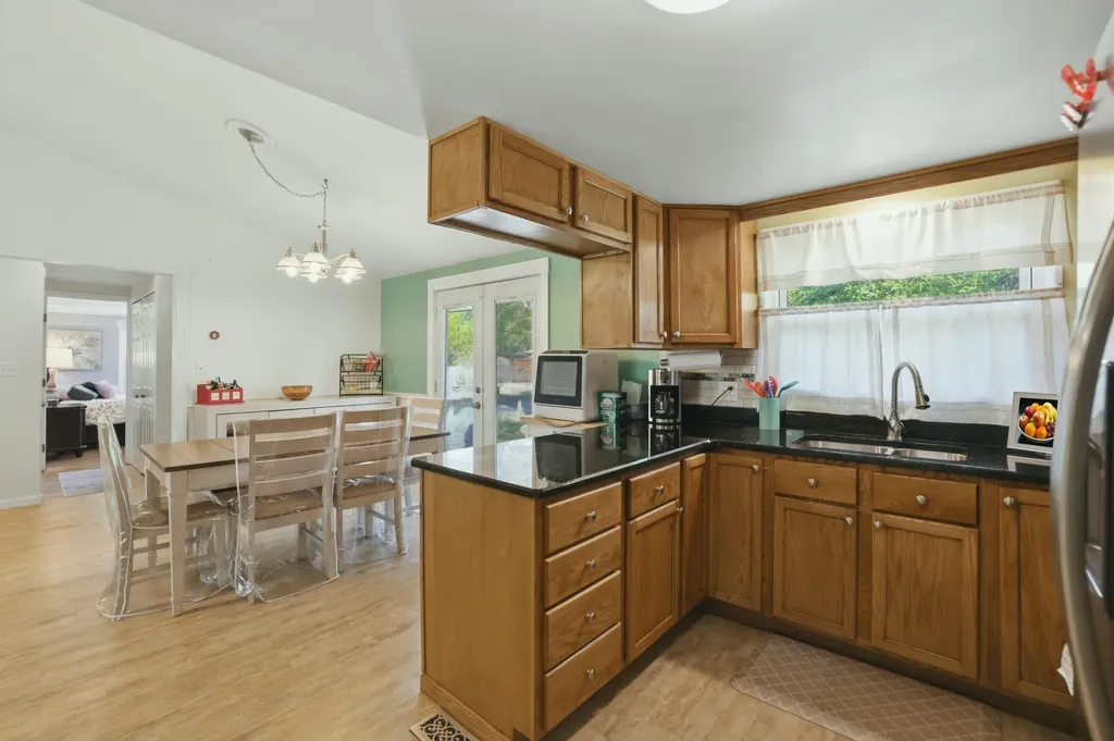 325 N 145th Avenue Park Township MI 49424