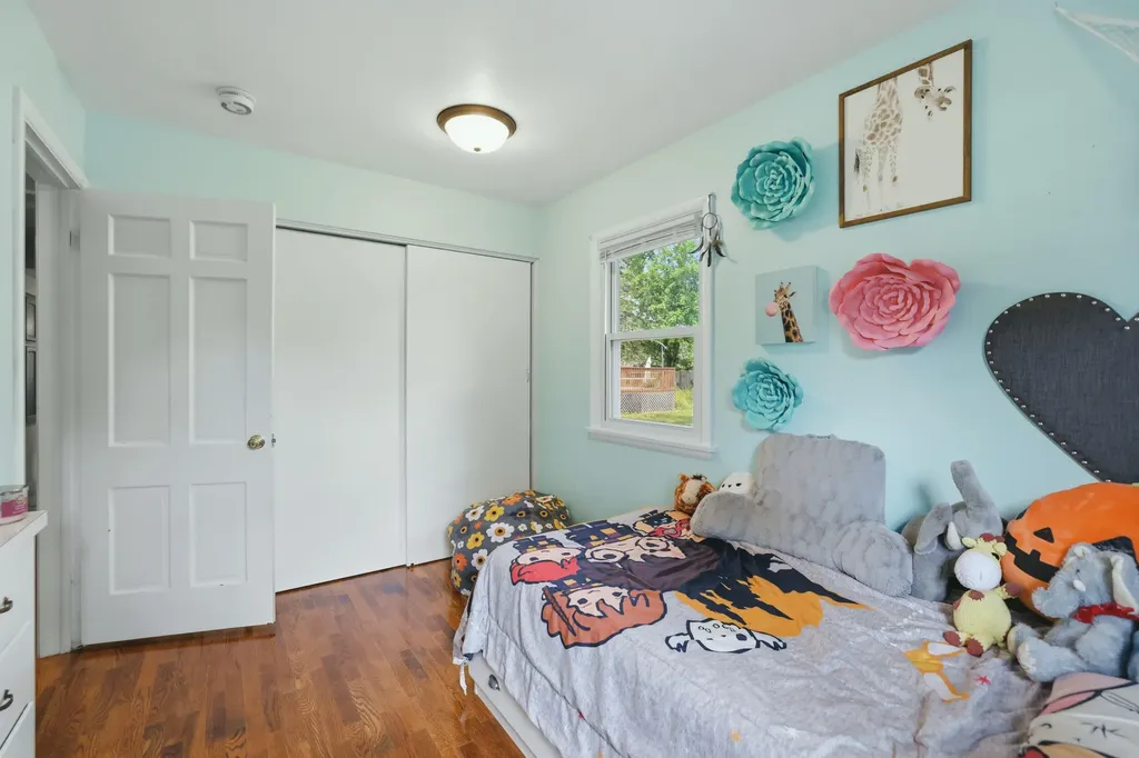 325 N 145th Avenue Park Township MI 49424