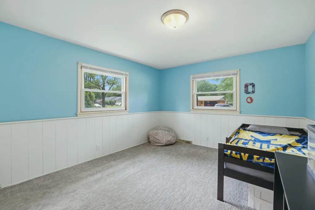 325 N 145th Avenue Park Township MI 49424