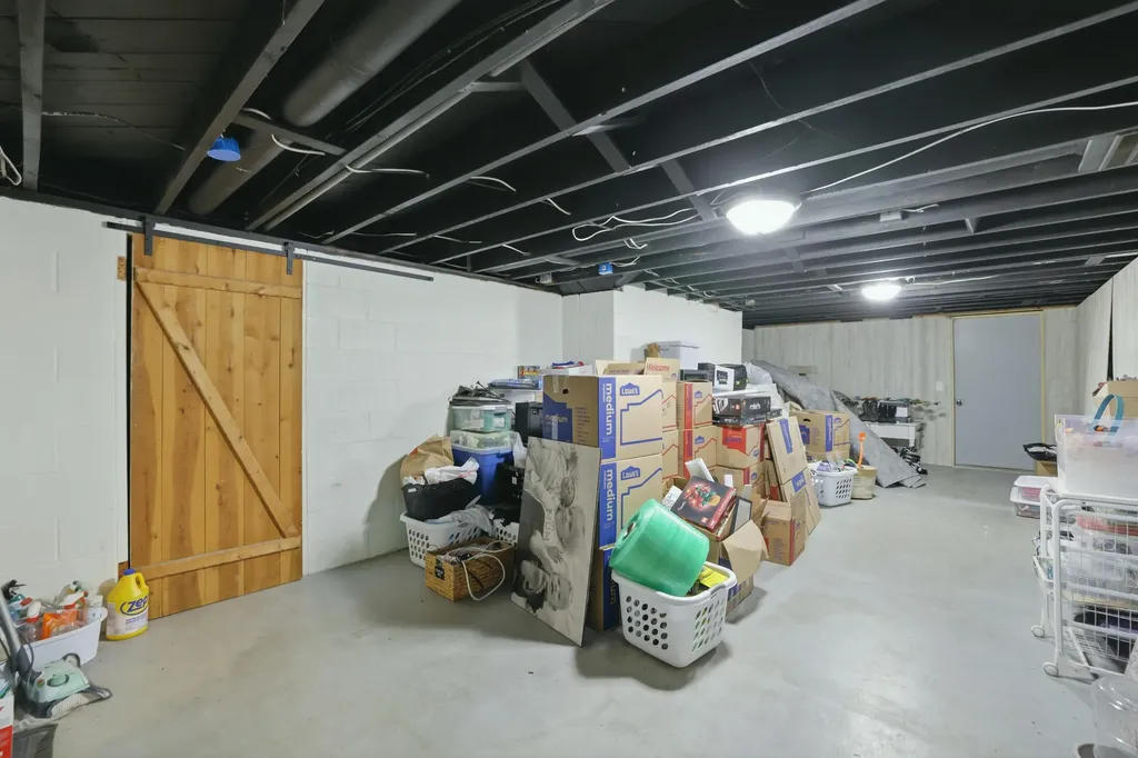 325 N 145th Avenue Park Township MI 49424