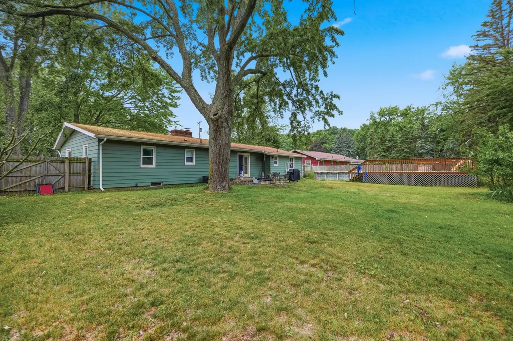 325 N 145th Avenue Park Township MI 49424