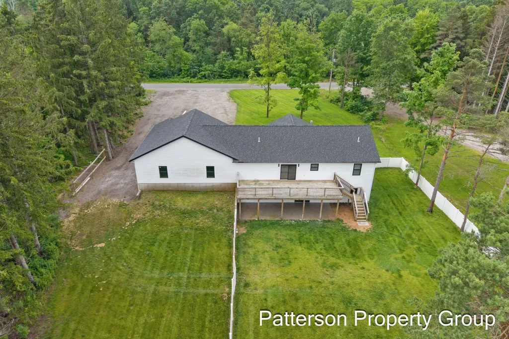 7638 E Sheringer Road Sullivan Township MI 49451