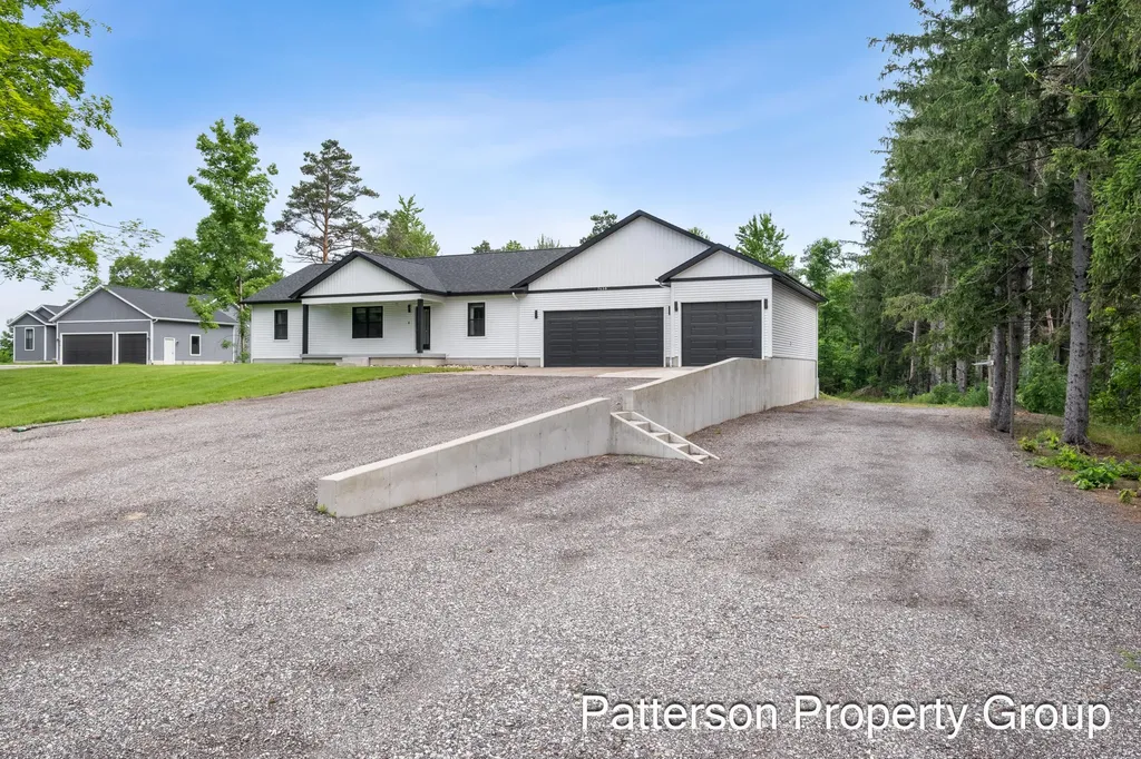 7638 E Sheringer Road Sullivan Township MI 49451