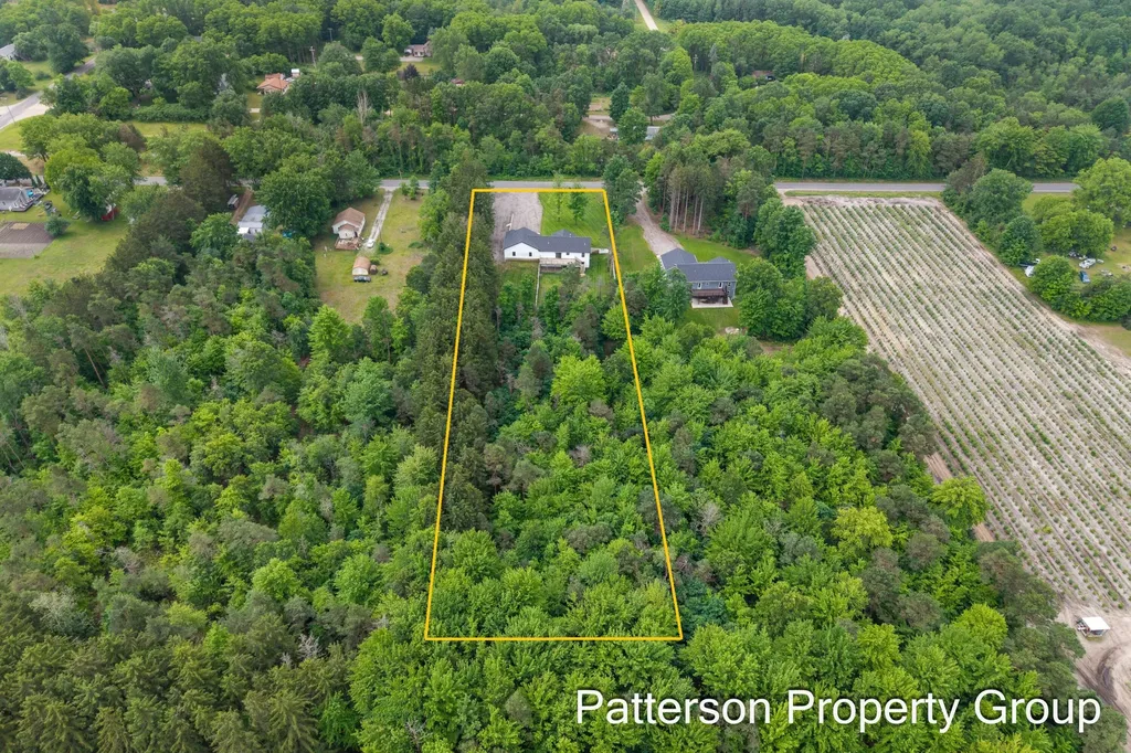 7638 E Sheringer Road Sullivan Township MI 49451