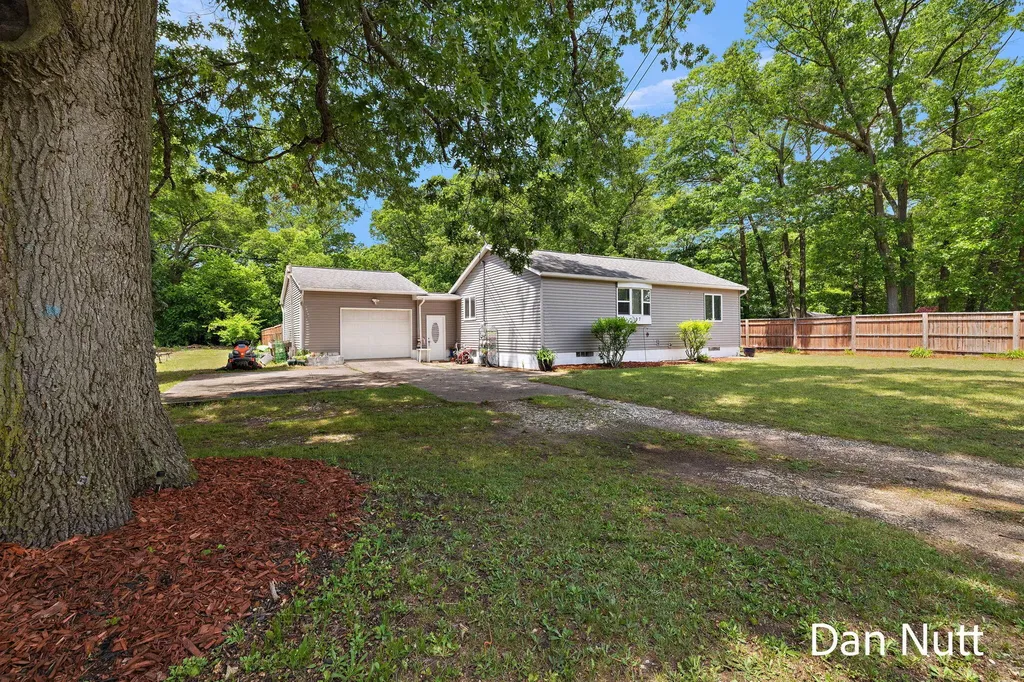 107 N Densmore Street Muskegon Charter Township MI 49442