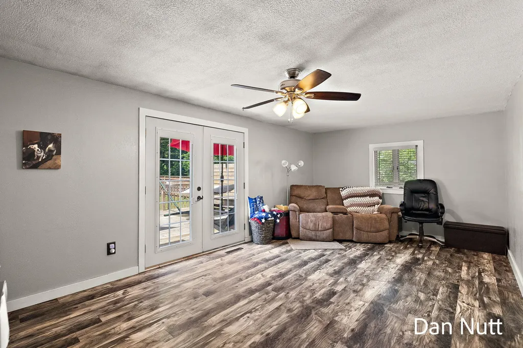 107 N Densmore Street Muskegon Charter Township MI 49442