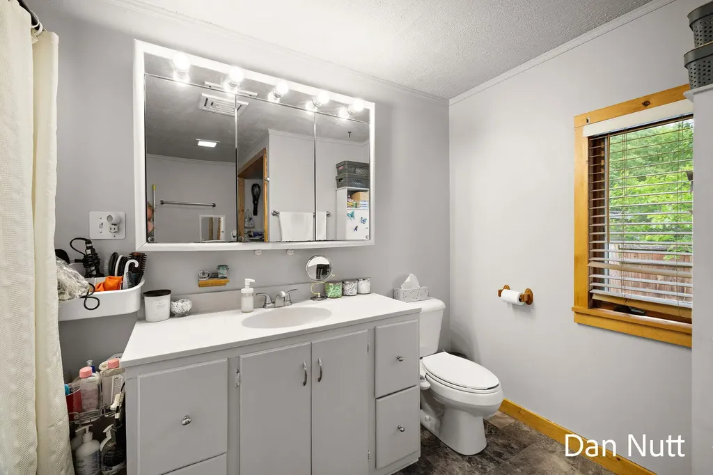 107 N Densmore Street Muskegon Charter Township MI 49442