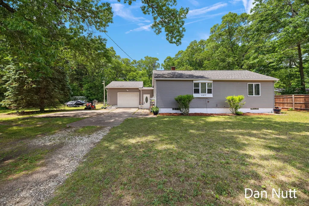 107 N Densmore Street Muskegon Charter Township MI 49442