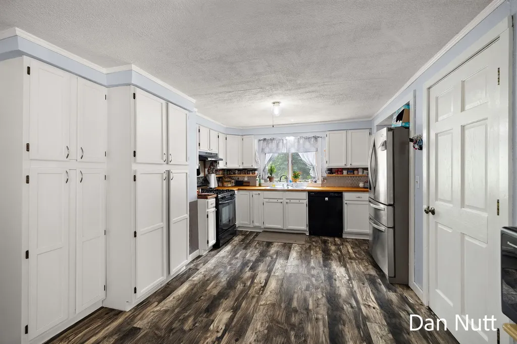 107 N Densmore Street Muskegon Charter Township MI 49442
