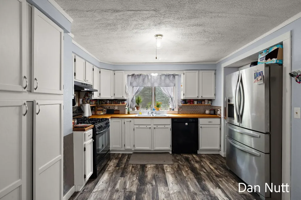 107 N Densmore Street Muskegon Charter Township MI 49442