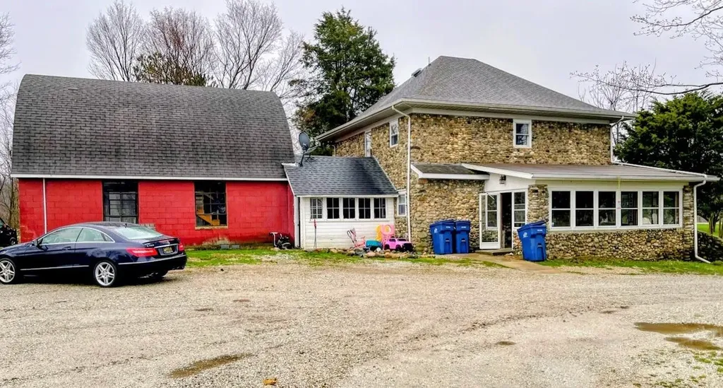 2311 E Glendora Road Buchanan Township MI 49107