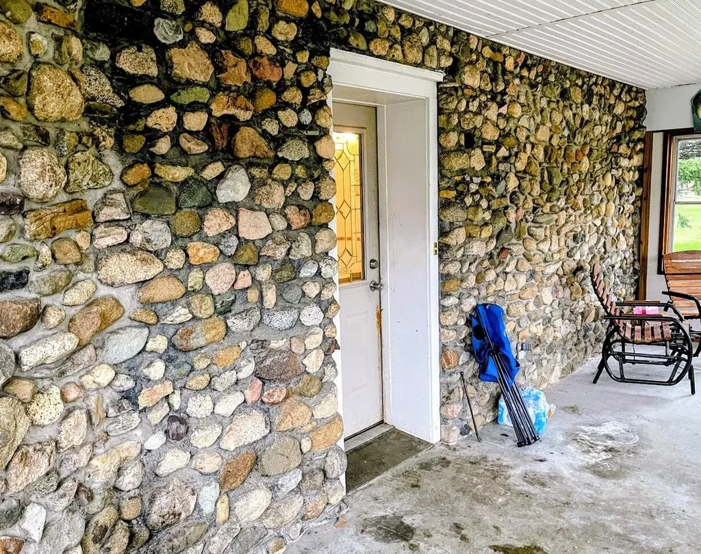 2311 E Glendora Road Buchanan Township MI 49107