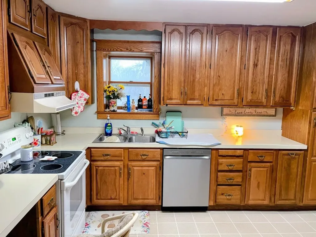 2311 E Glendora Road Buchanan Township MI 49107