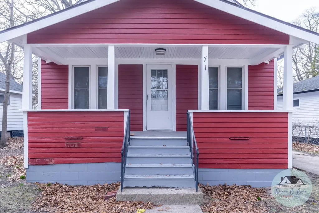 71 Crescent Avenue Muskegon Heights City MI 49444
