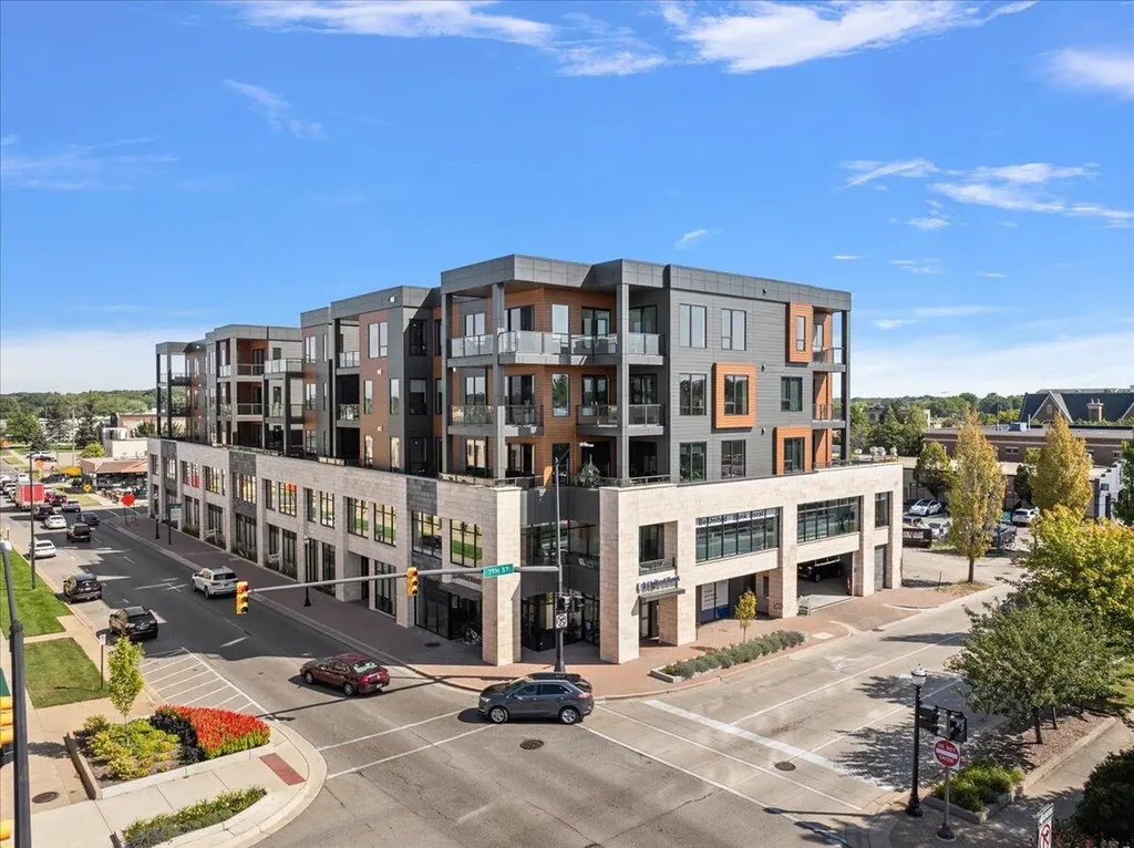 159 S River Avenue Holland City MI 49423