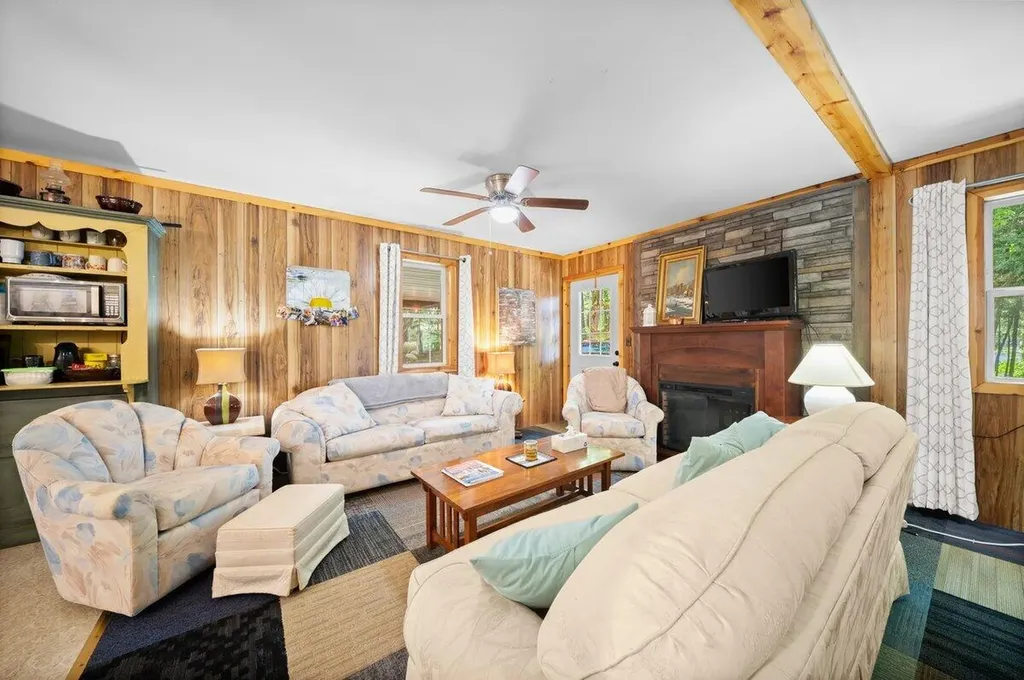 20308 Lakeview Drive Burdell Township MI 49688