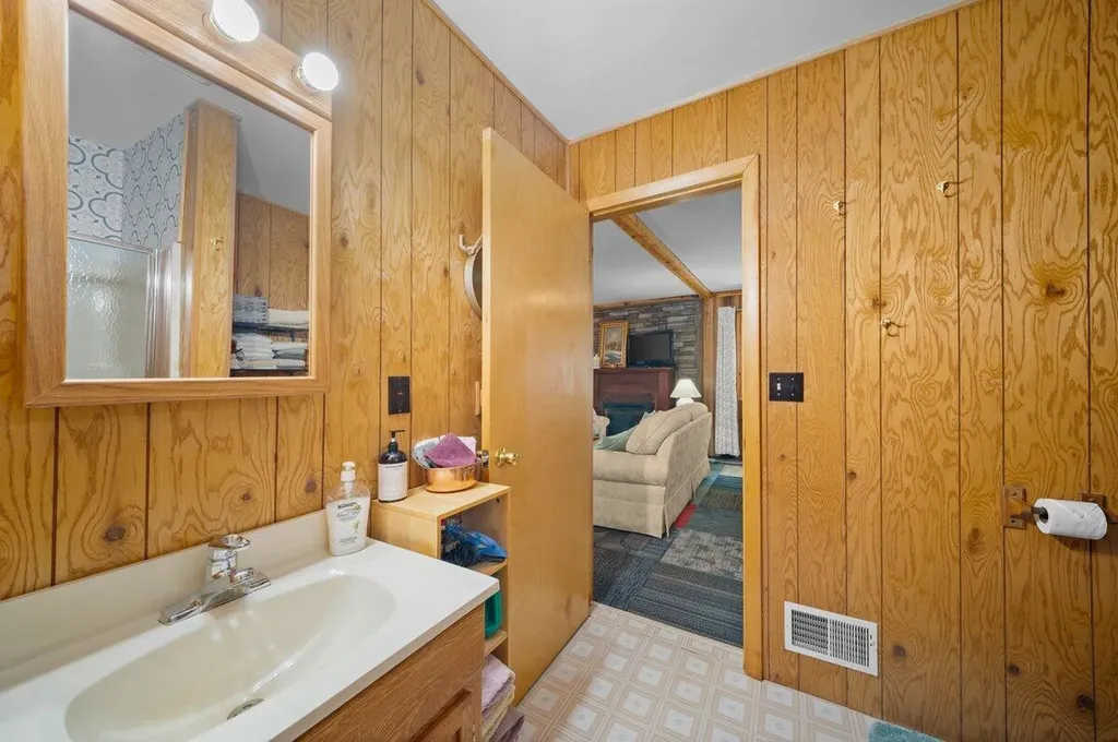 20308 Lakeview Drive Burdell Township MI 49688