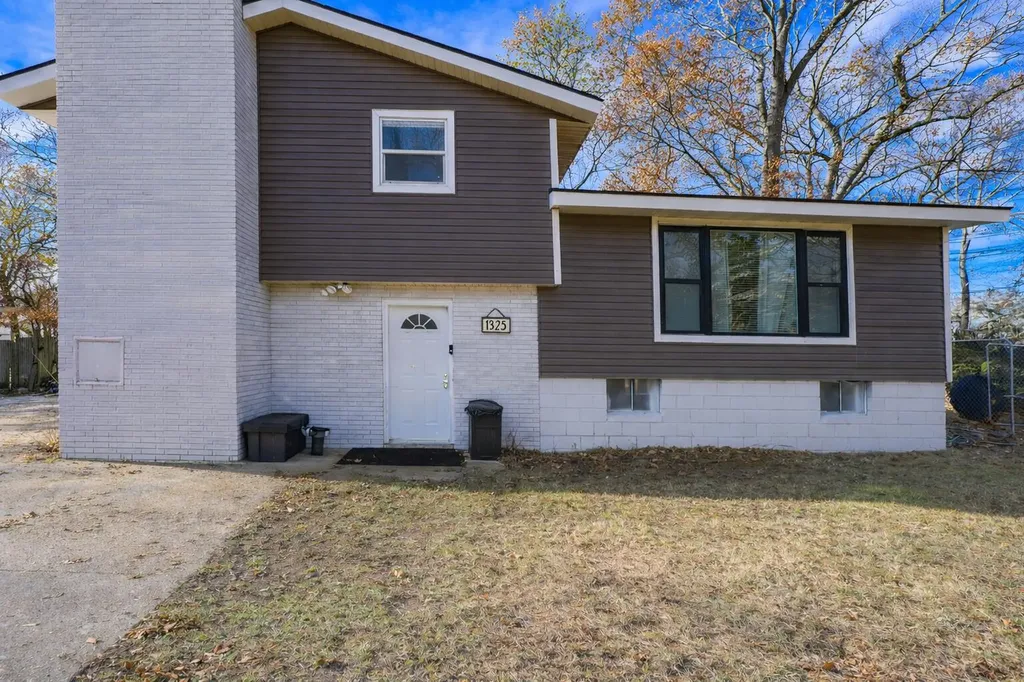 1325 Sumac Street Muskegon Charter Township MI 49445