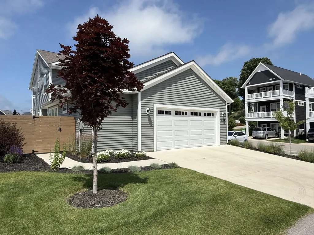 406 W Leland Drive Whitehall City MI 49461