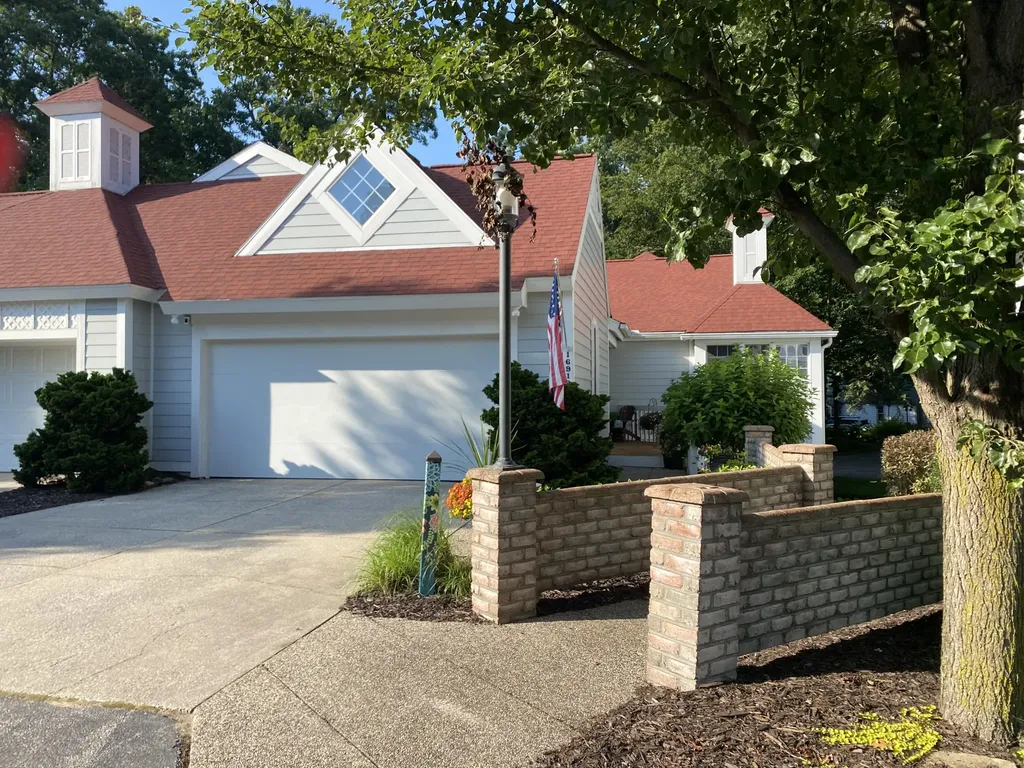 16919 Landing Lane Ferrysburg City MI 49456